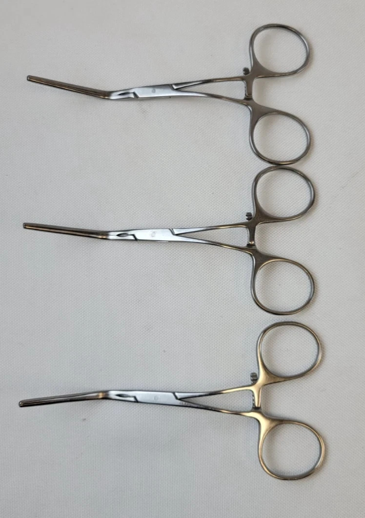 Set of 3 Symmetry 37-1072 DeBakey Bulldog Ring Clamp, 45° Angle, 1×2 Teeth