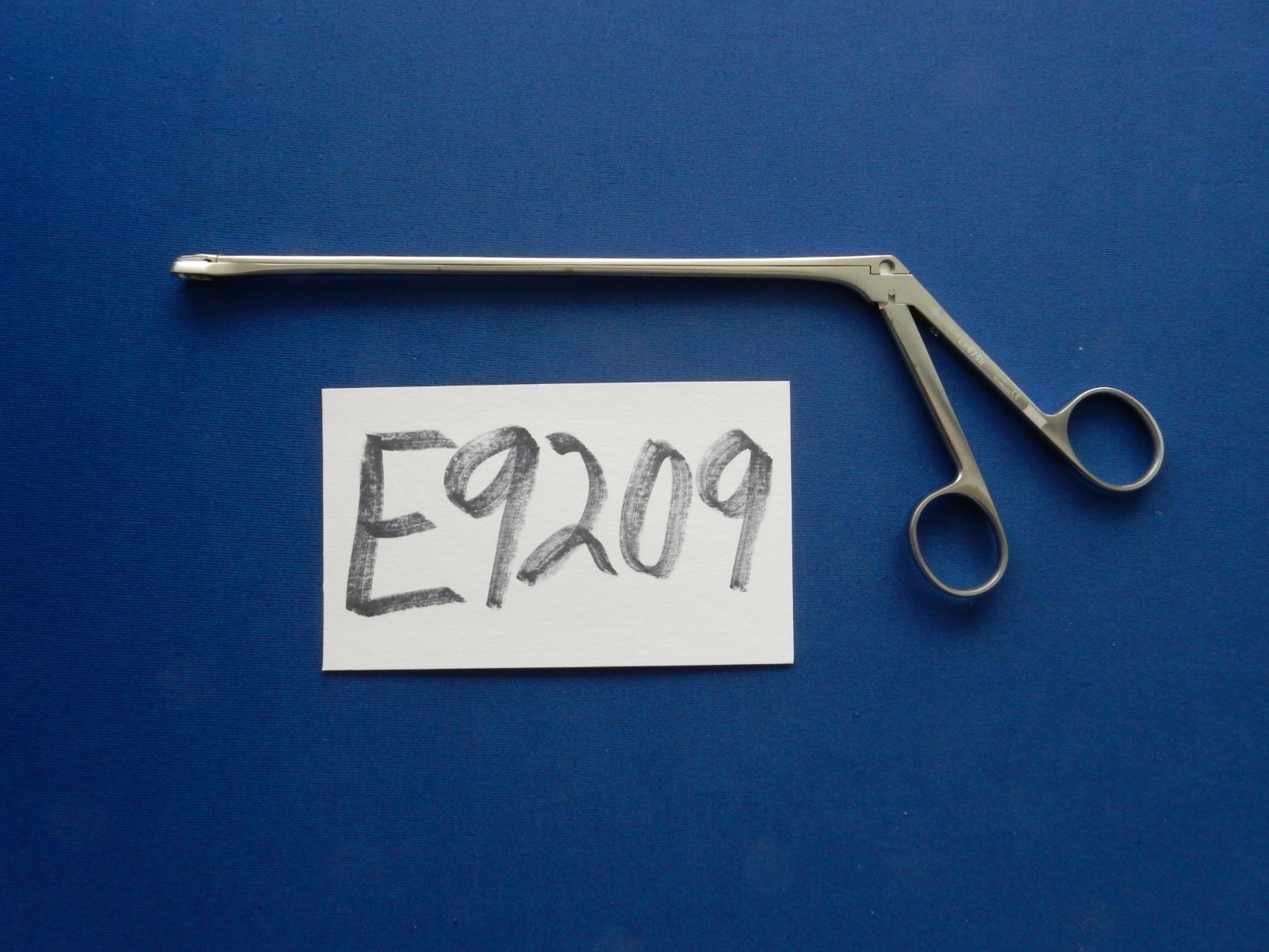 Aesculap ER070R Eppendorf Biopsy Forceps Straight 10-1/2″