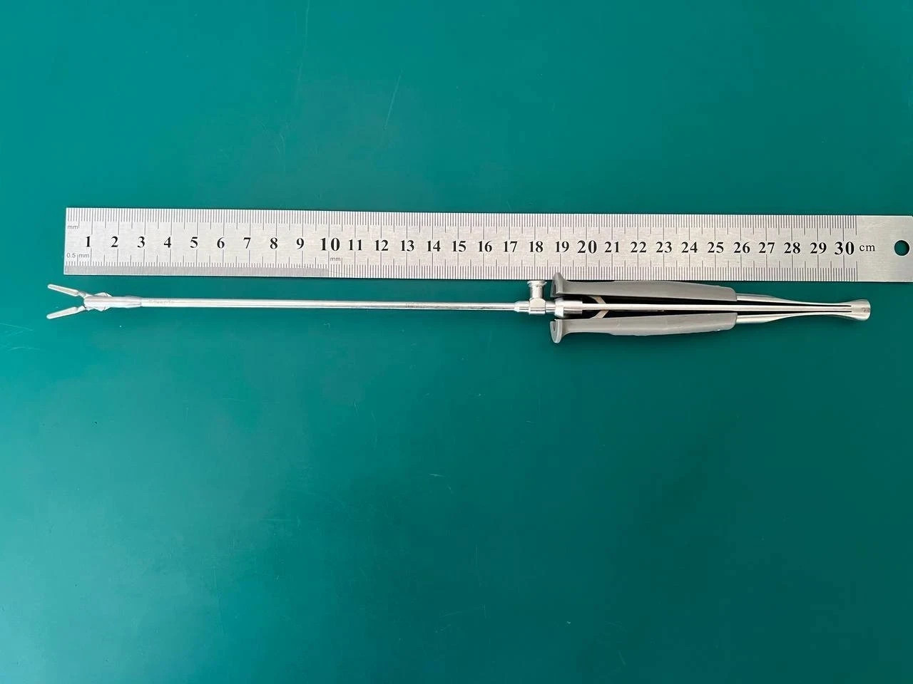 Edwards Ergonic DeBakey Forceps Straight ERGF01330 Double Acting 2pc