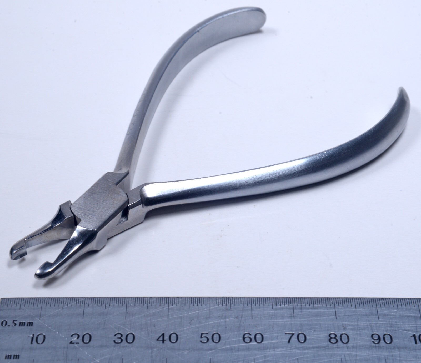 9x Ortodontics Forceps Pliers Extracting Wire Bending Cutting Dental Surgical