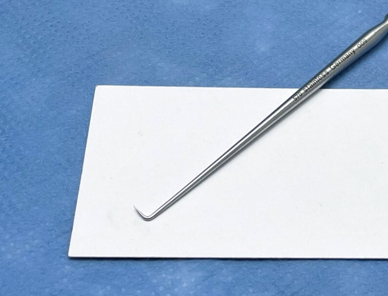 Pilling 654181 Adson Dissecting Hook, 5mm, Sharp, 90°, Germany