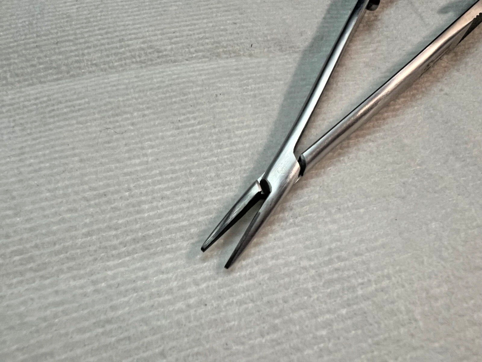 Symmetry 32-185 Spencer Needle Holder 0.76mm X 7-1/4″ Length TC w/ Lock