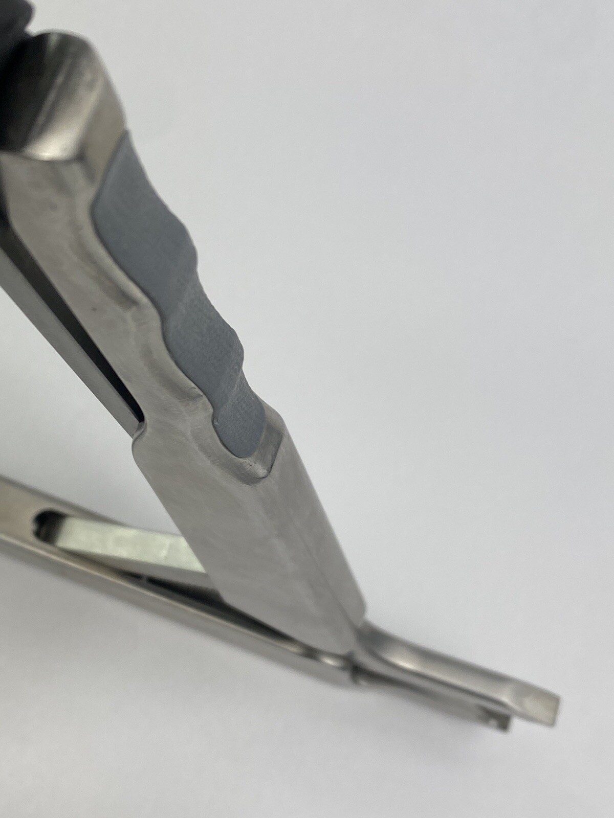 Medtronic 815-905 Dorsal Grip Rod Holder 5.5MM Diameter 9.5in Length