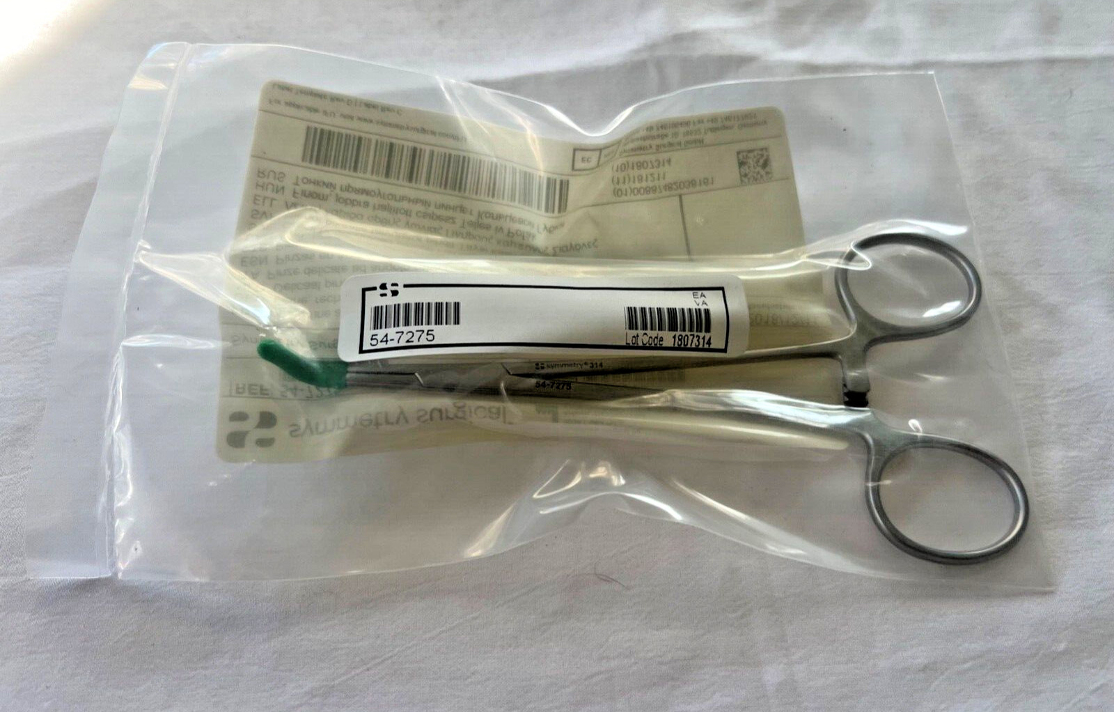 Symmetry Surgical 54-7275 Delicate Right Angle Forceps, Full Curve Jaws 5-3/4″ L
