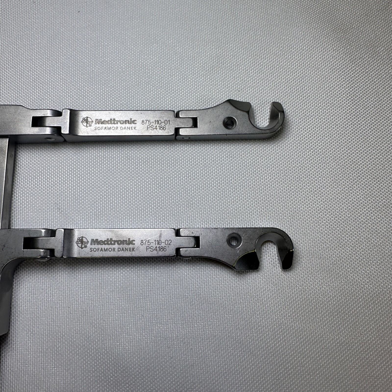 Medtronic 875-100, Traverse Self Retaining Retractor Frame, 875-110-02 / 01