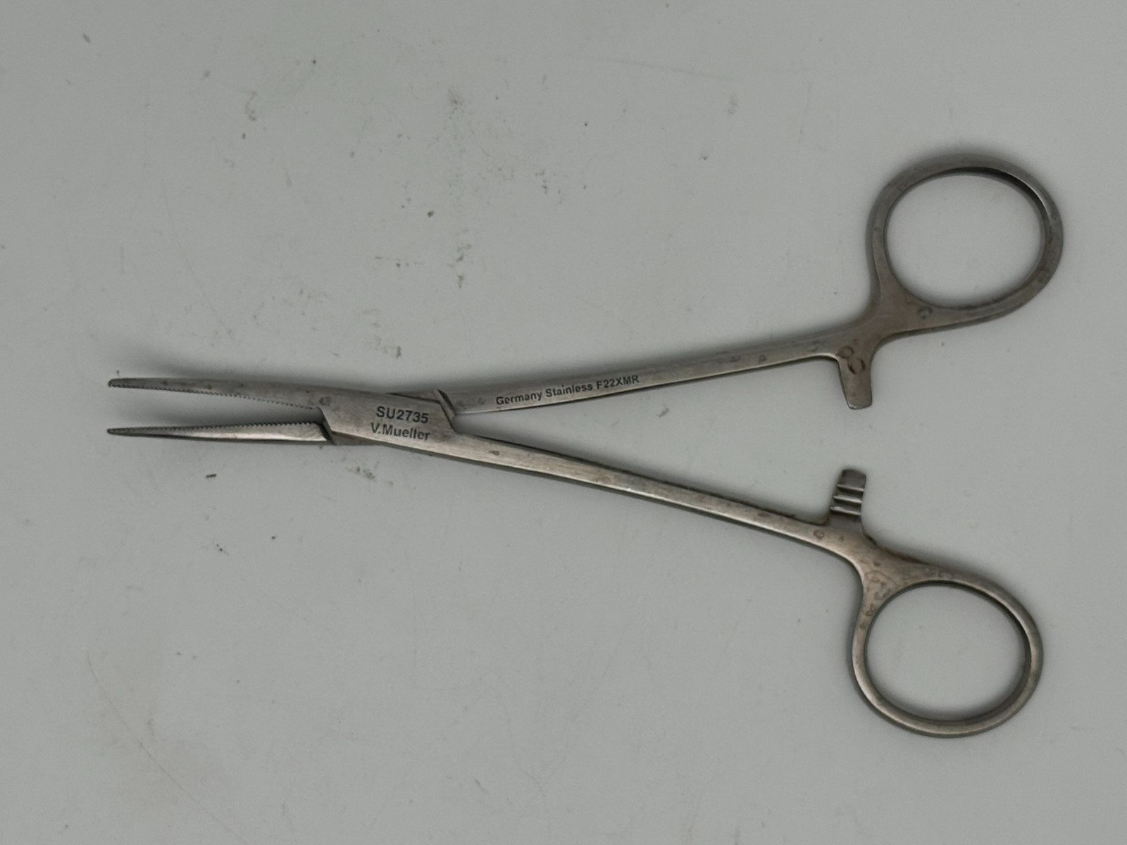 V. Mueller SU2735 Crile Forceps 5½” Curved Stainless Steel Surgical