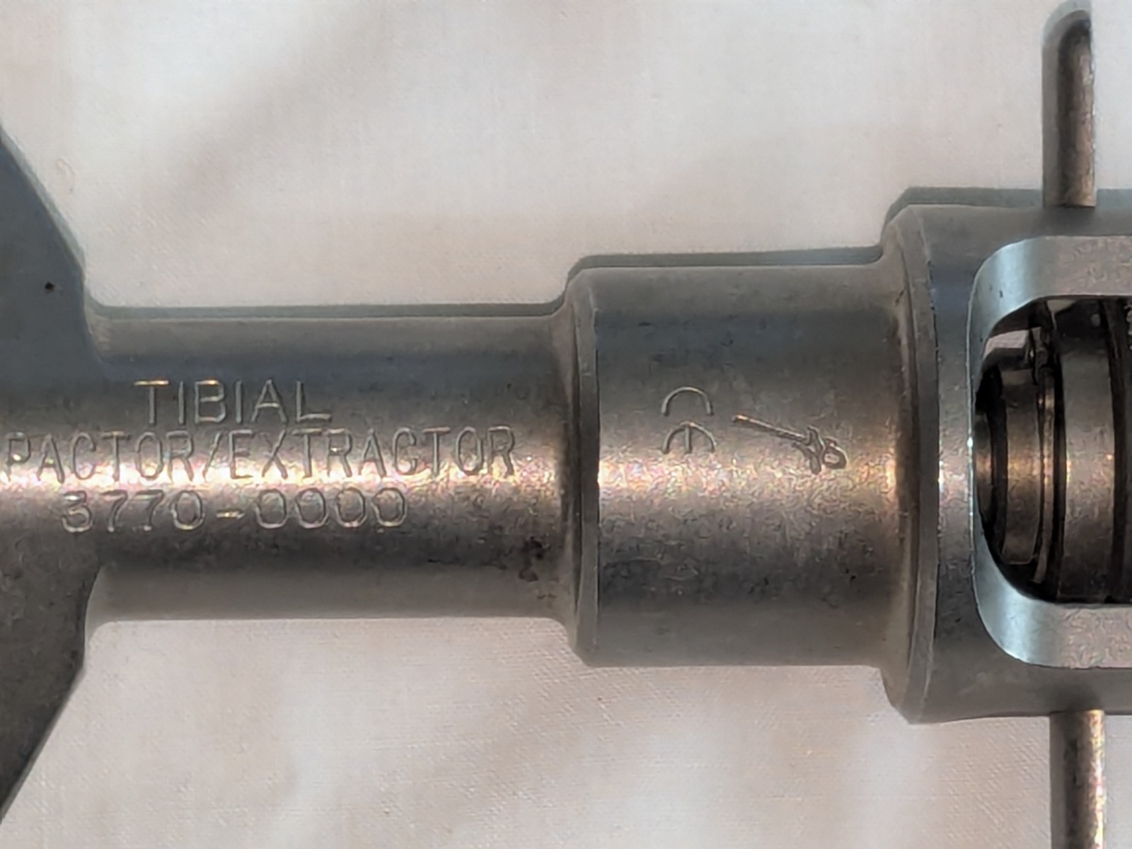 Stryker Osteonics Tibial Impactor Extractor Knee Orthopedic Instrument 3700-0000