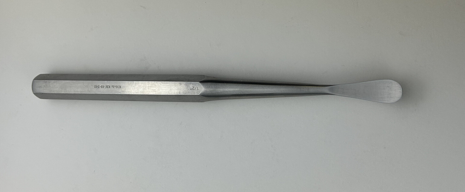 PILLING KM49340 Cobb Spinal Elevator Sharp Straight 13mm Tip 9.5in Length KMedic