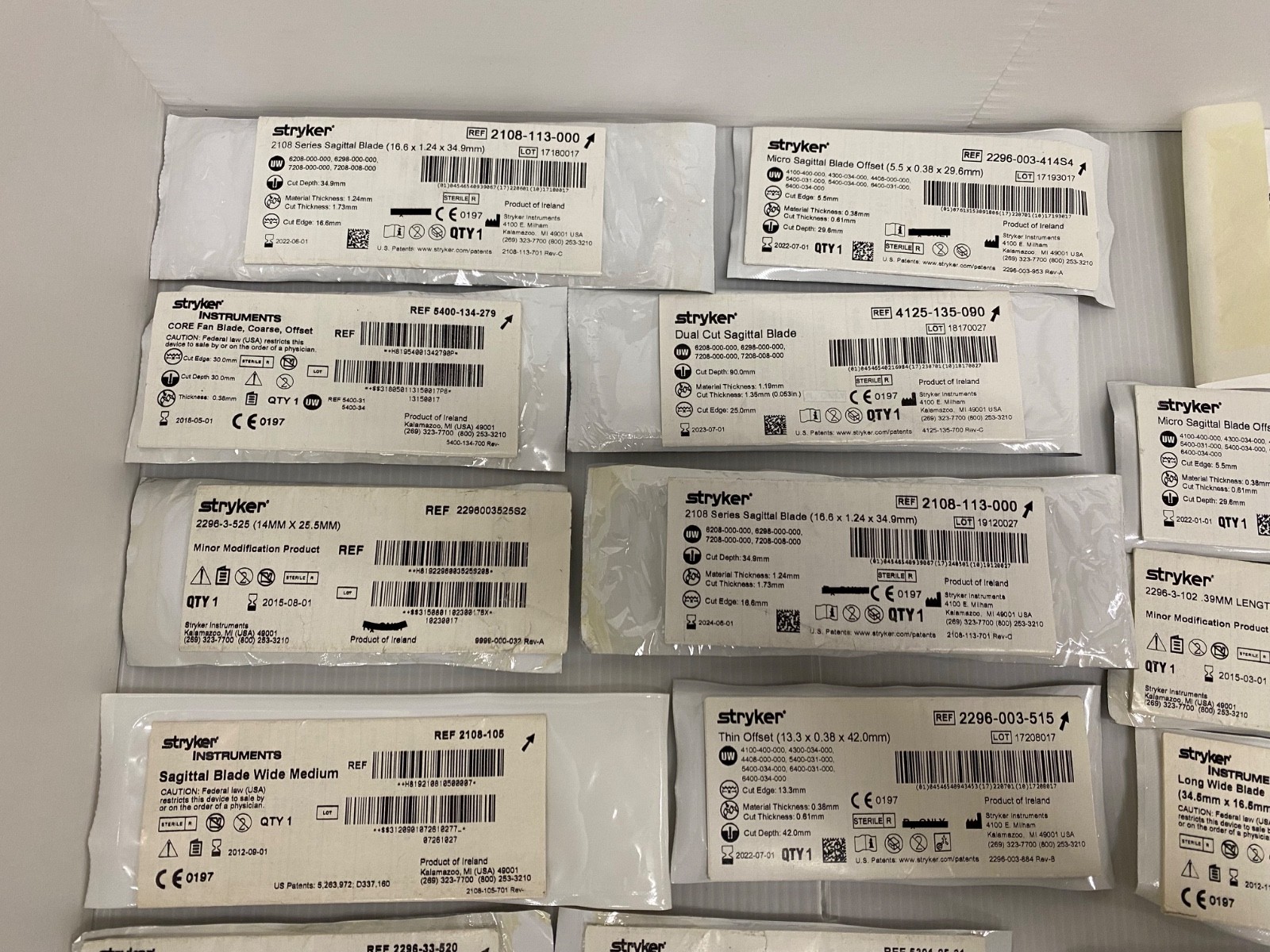 Lot 30 Stryker & Brasseler Surgical Saw Blades Sagittal Micro TRAINING/EXPIRED
