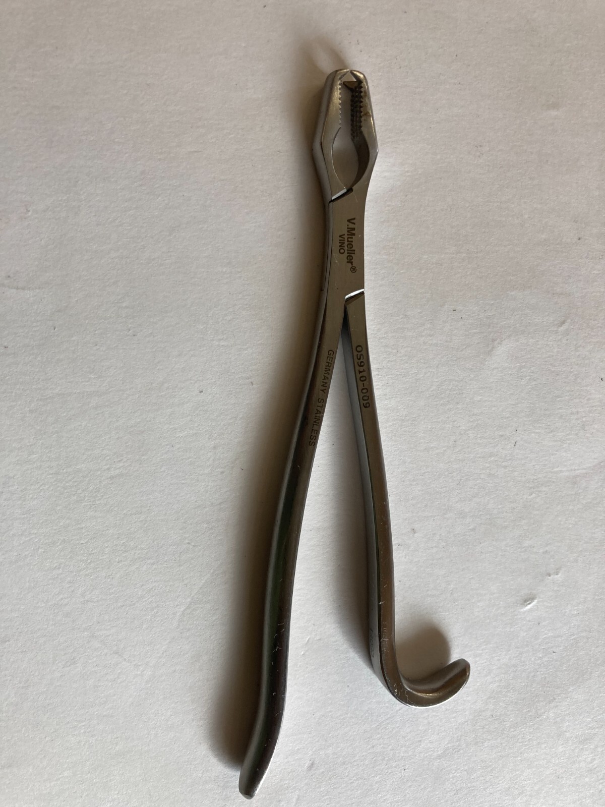 V. Mueller Kern-Lane Bone Holding Forceps Orthopedic Instrument OS910-009