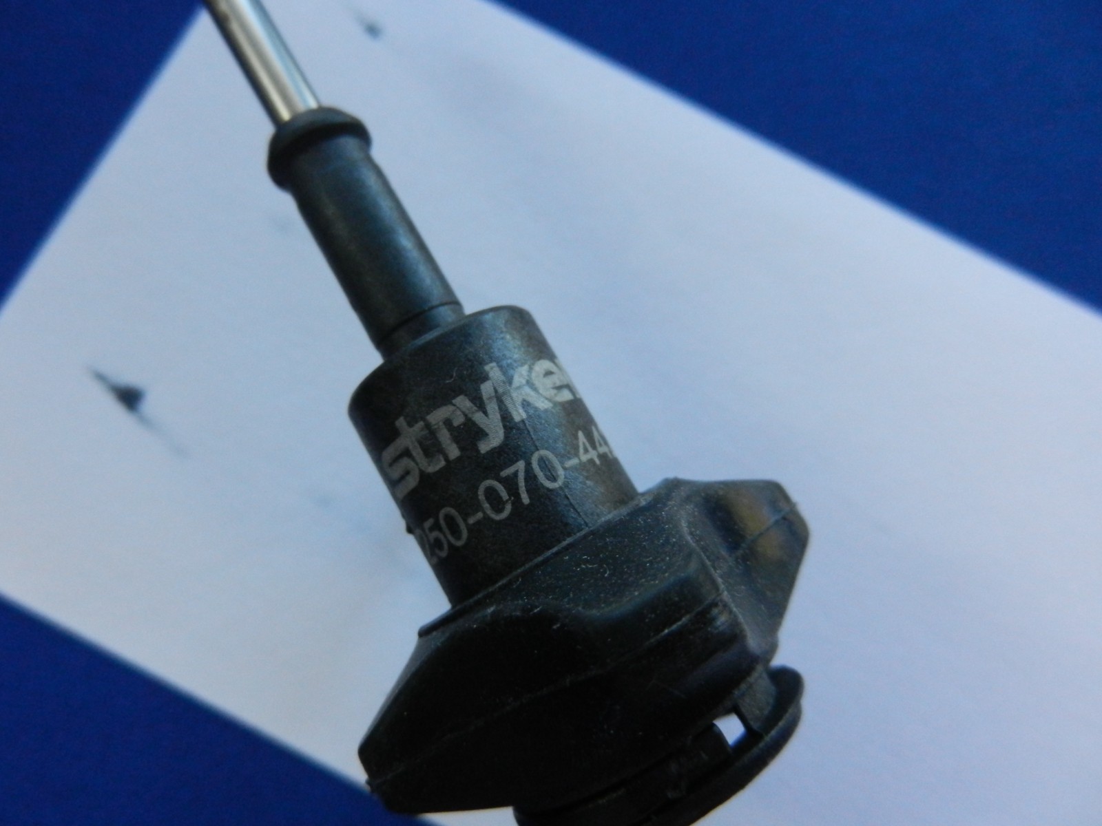 E7576 Stryker 250-070-442 Strykeprobe J-Tip Electrosurgical Suction Tip