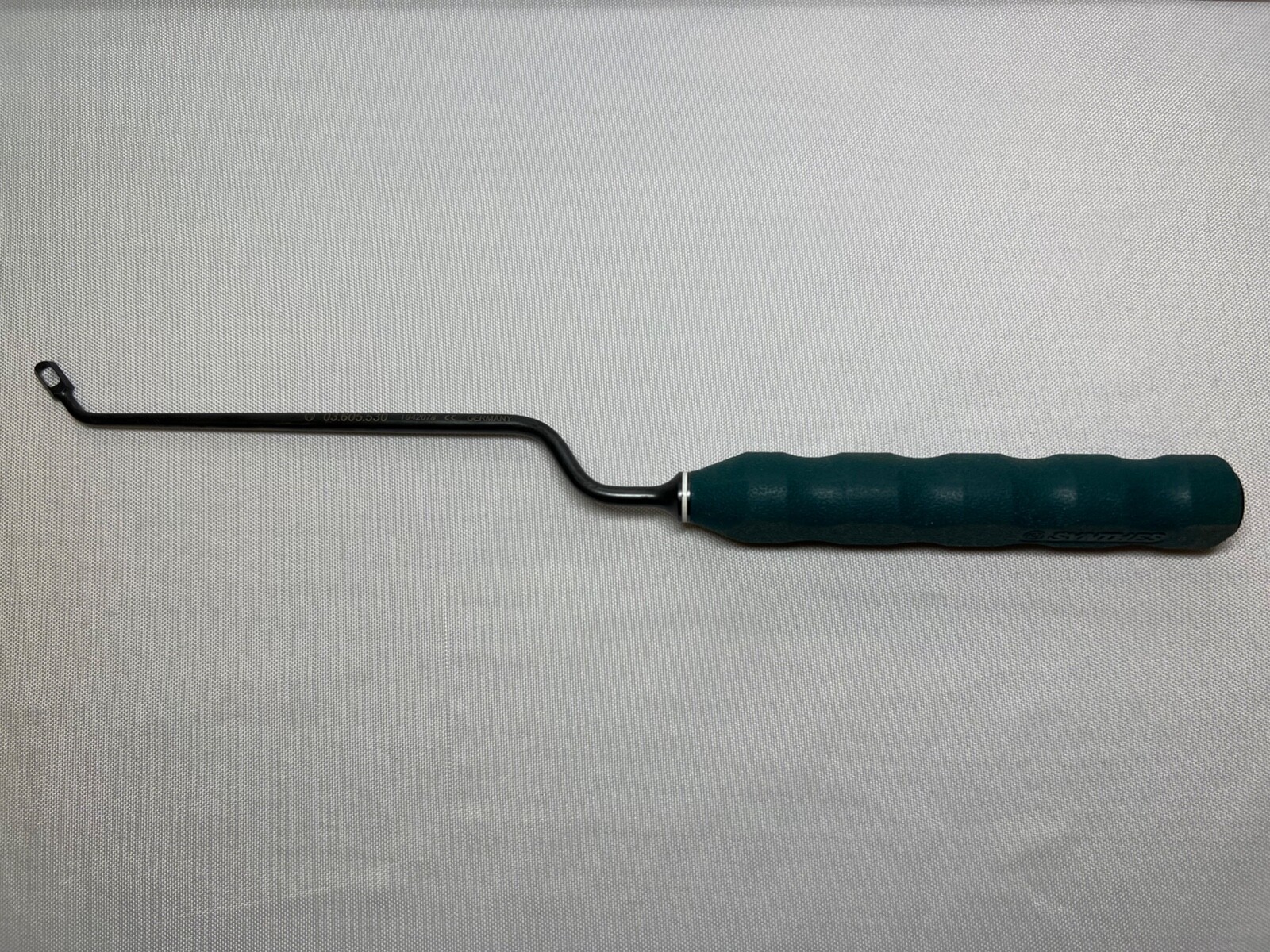 Synthes 03.605.530 Rectangular Left Angled Bayoneted Curette US887
