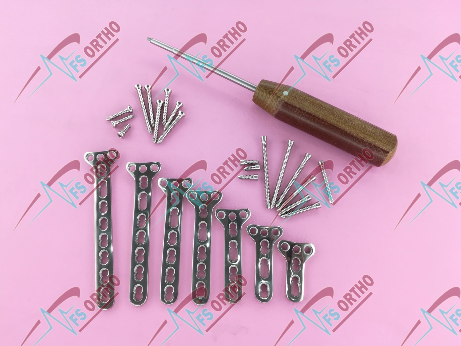 Small-T LCP Plate 2 to 8 holes Holes for 3.5mm and Screws Set 64 Pcs