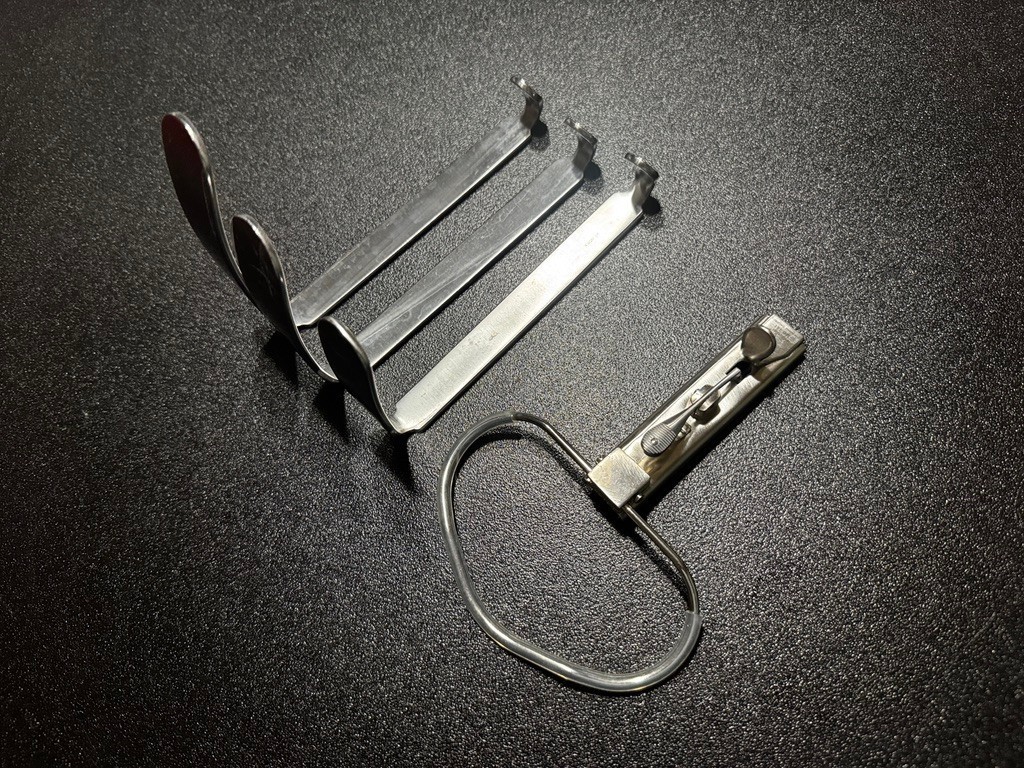 V. Mueller MO140 McIvor Mouth Gag Set