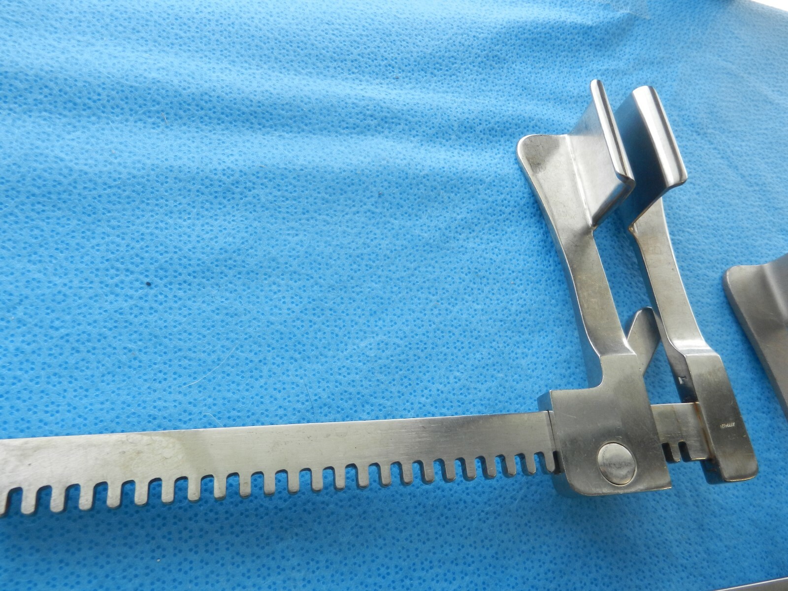 Pilling Surgical Sternal Thoracic Spreaders Lot Of 3