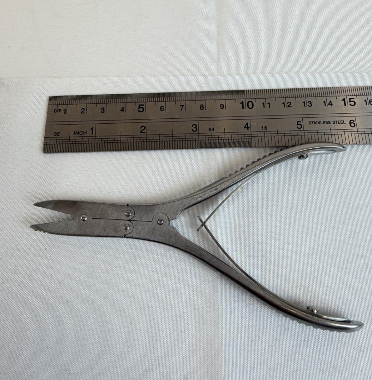 V. Mueller OS4723-001 Bone Cutting Forceps Kleinert-Kutz Straight double-action