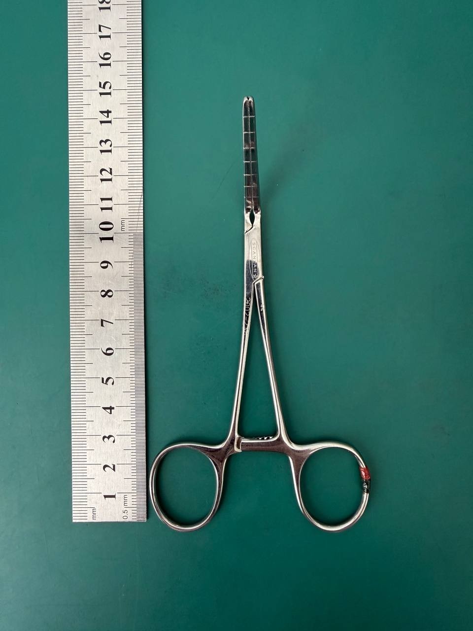 SCANLAN 2002-236 Baby Vascular Clamp 60° angled jaws, 5-1/4″ (13.5 cm)