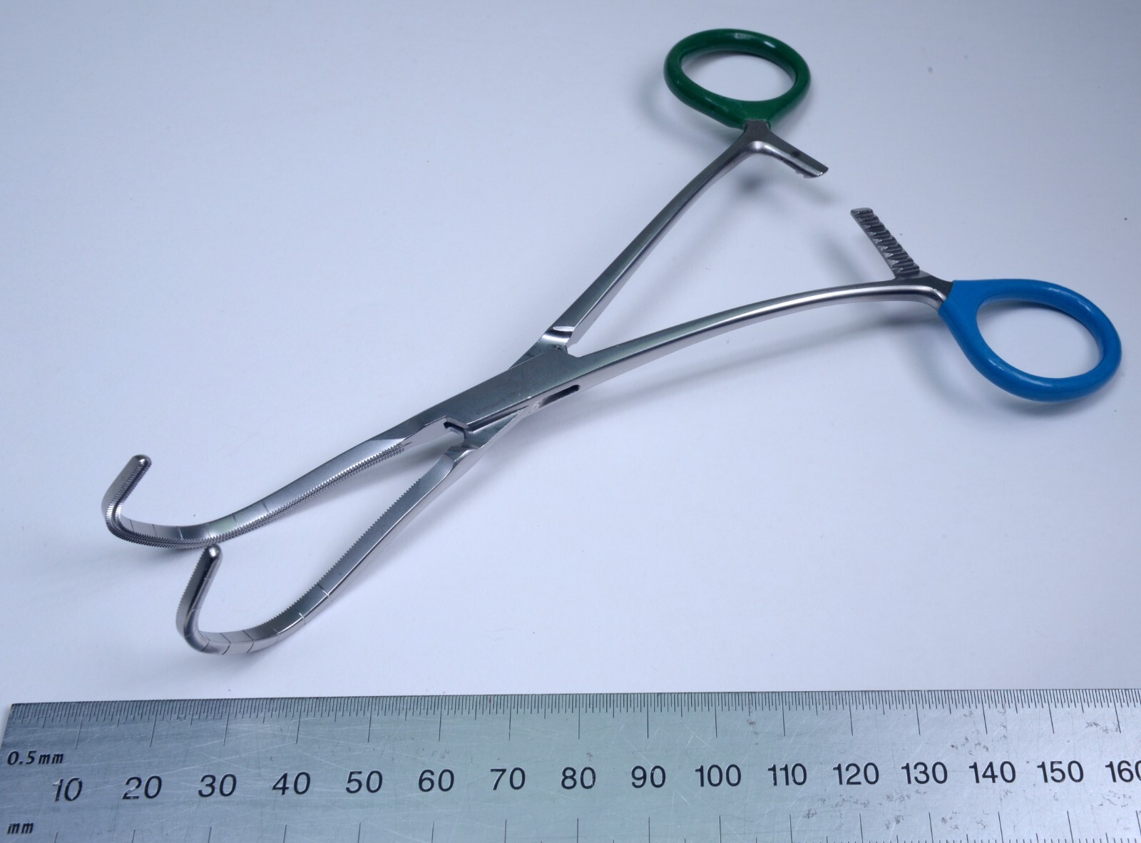 V. Mueller #CH6235 Cooley-Derra Clamp 6½” Stainless Steel Surgical