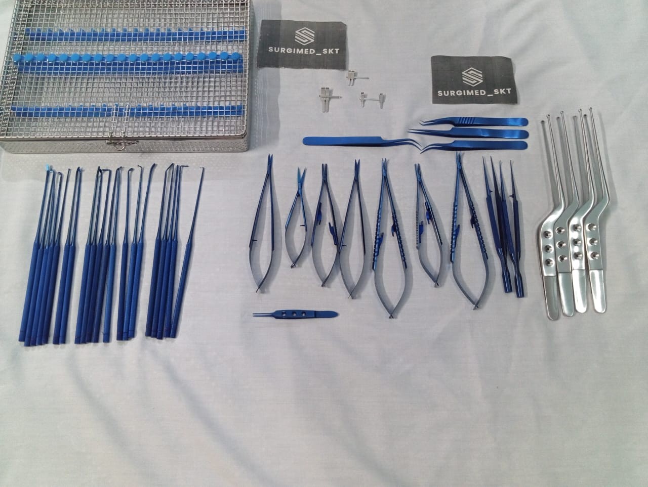 Micro surgery instruments set with box