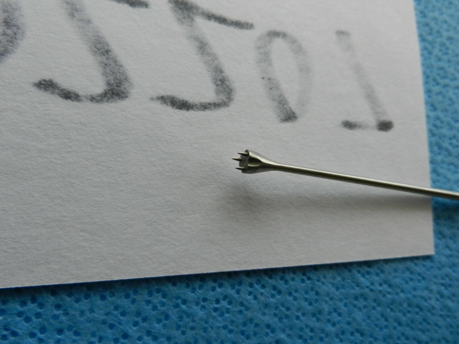 D2207 V. Mueller Surgical Rhoton 3 Prong Fork NL3785-142