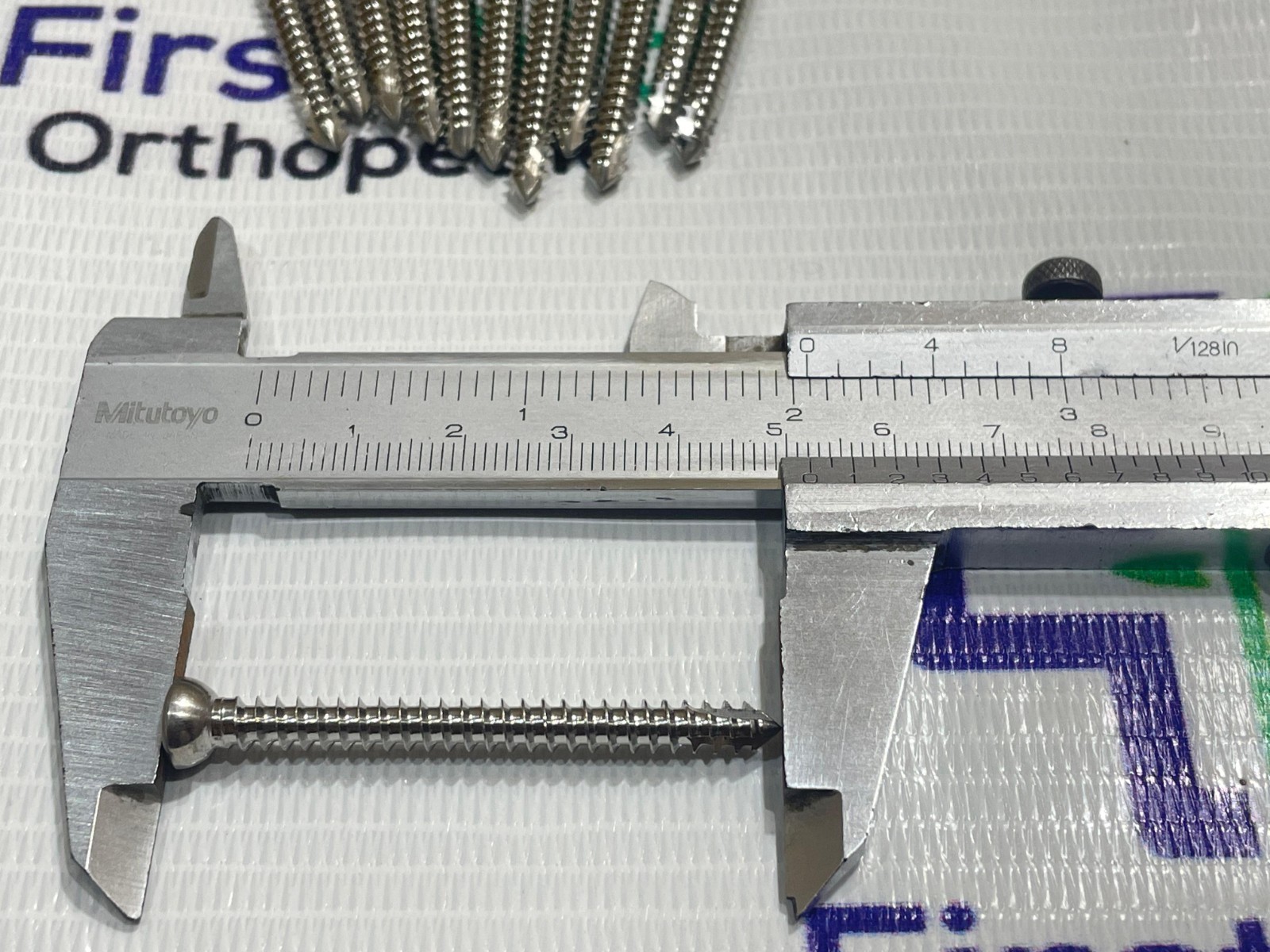 Corticals screws 2.7mm Ø Self Tapping Different Length 140 Pcs Set Orthopedics