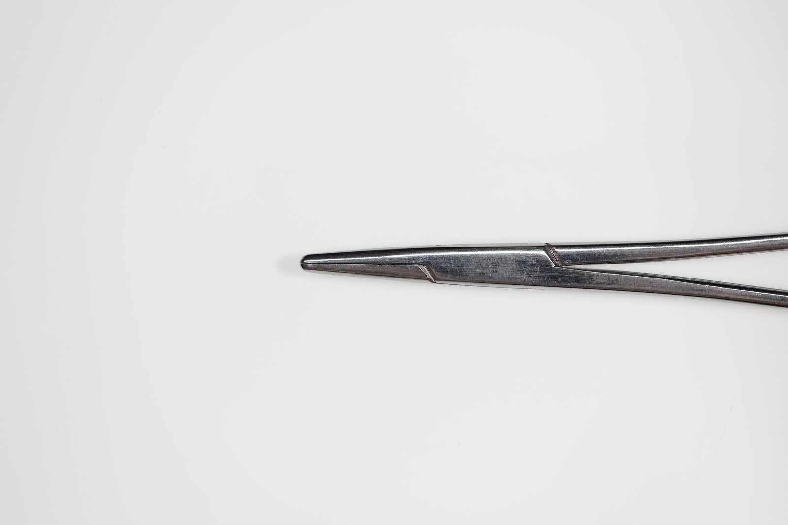 Novosurgical 1010-12J Webster Needle Holder, Str, Smooth Jaw, Delicate, 4-5/8in