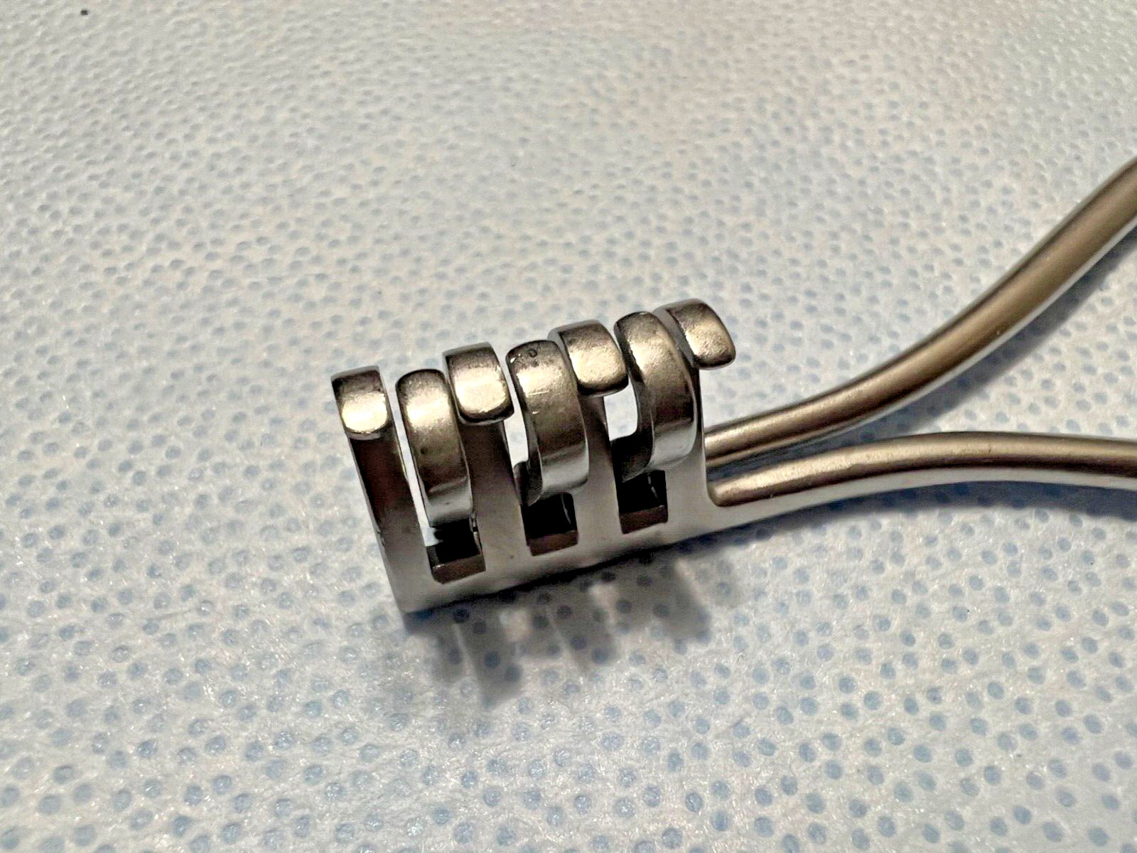 Aesculap BV75 Weitlaner Self Retaining Retractor 4×3 Prongs 6-1/2″ Length
