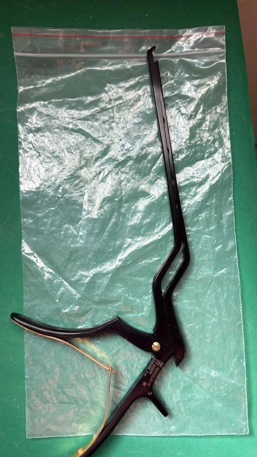 Aesculap FF828Black Kerrison Punch Rongeur 1mm Low Profile With Pin Injector