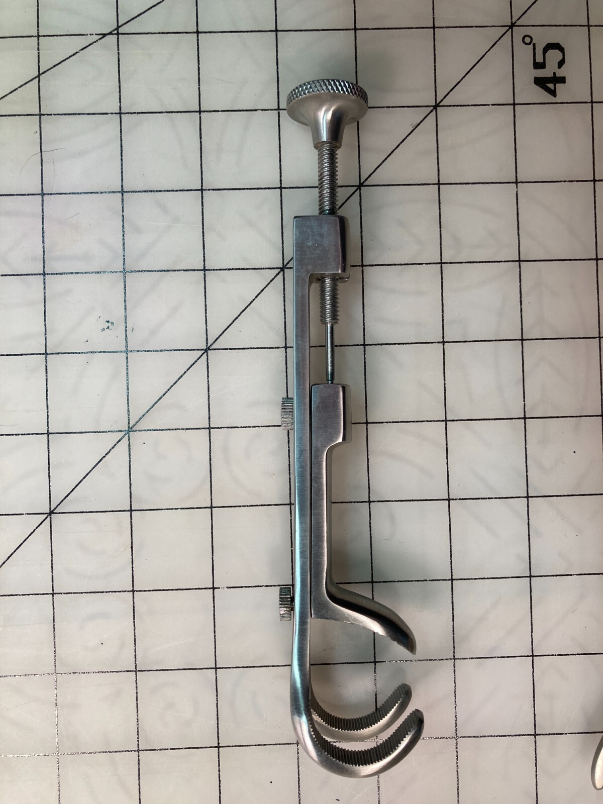 Lowman 8 Inch Bone Holding Clamp 1×2 Prong