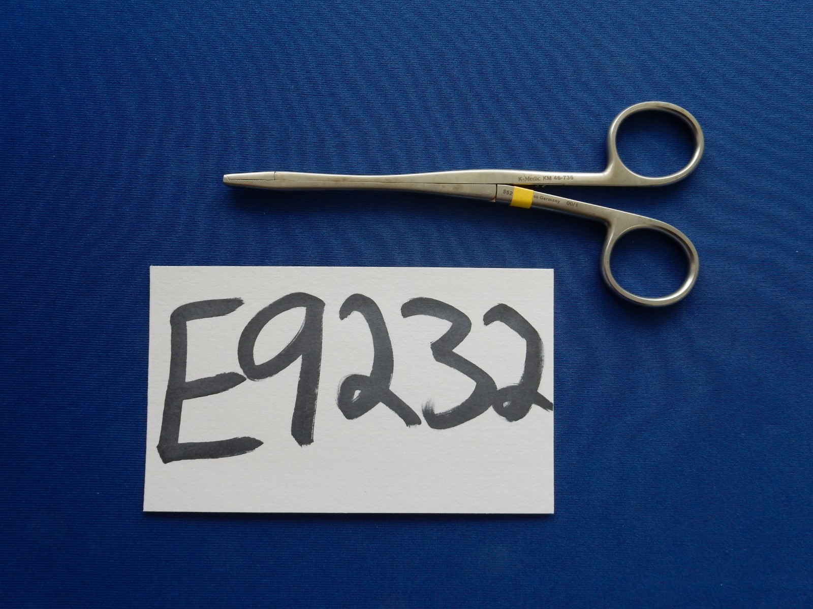 K.Medic KM46-736 Tendon Pulling Forceps 2 x 3 Teeth 6″
