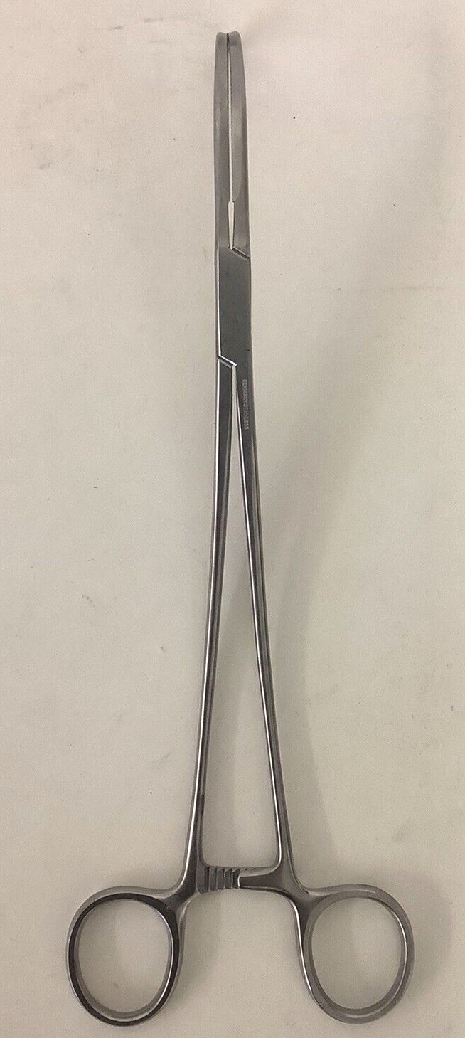 V.Mueller CH6240 10-1/2″ Orthopedic Surgical Debakey Glover Curved Cooley Clamp