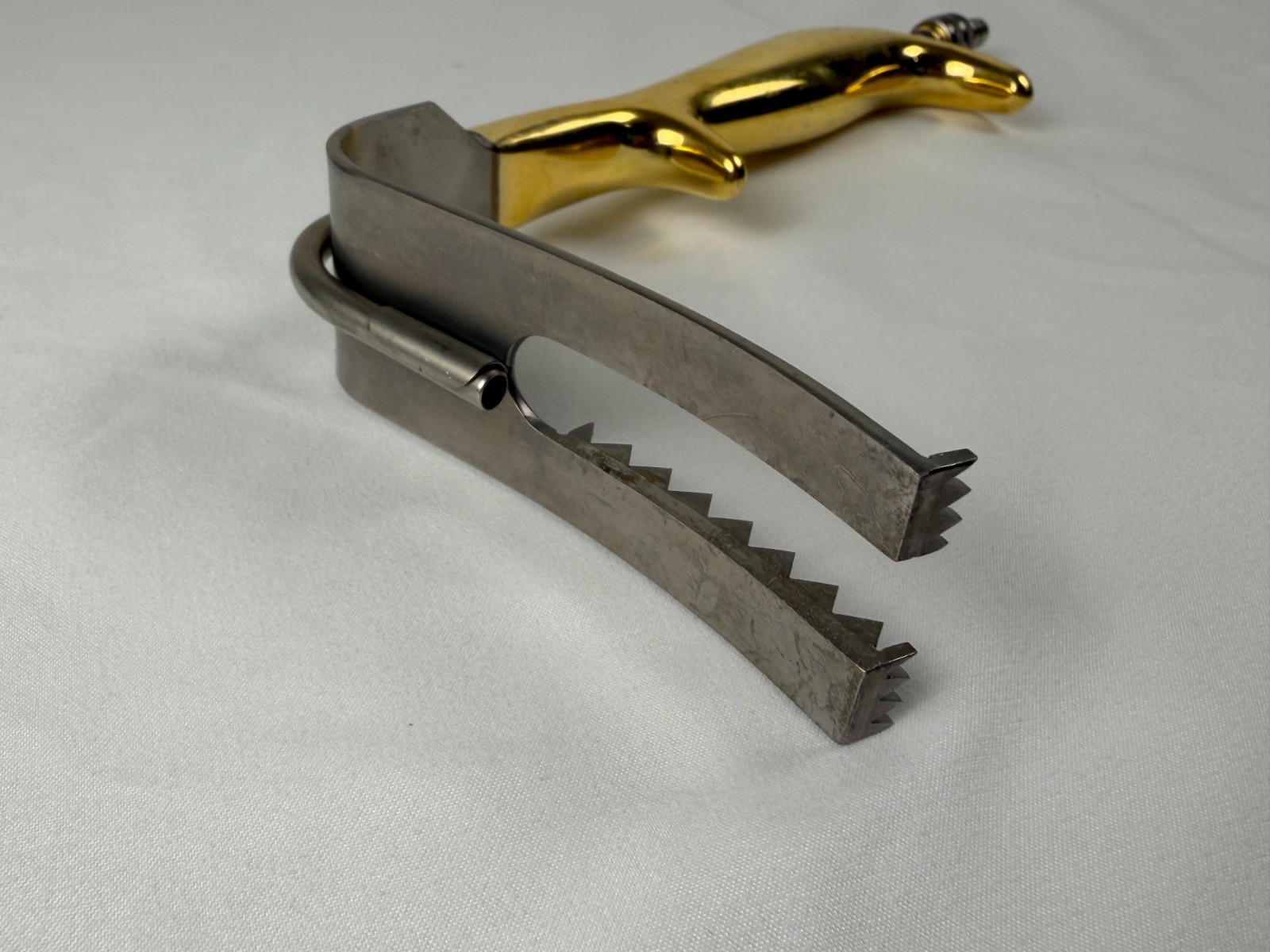 ASSI ABR84026 Fiber Optic Haynes Breast Retractor 90x32mm Slotted Blade