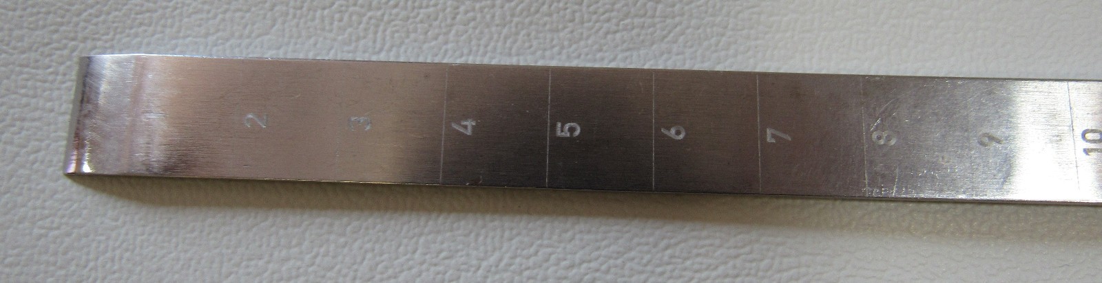 Aesculap OL304R Osteotome w/ Numerical Marks 12mm Overall Length 7″ Stainless