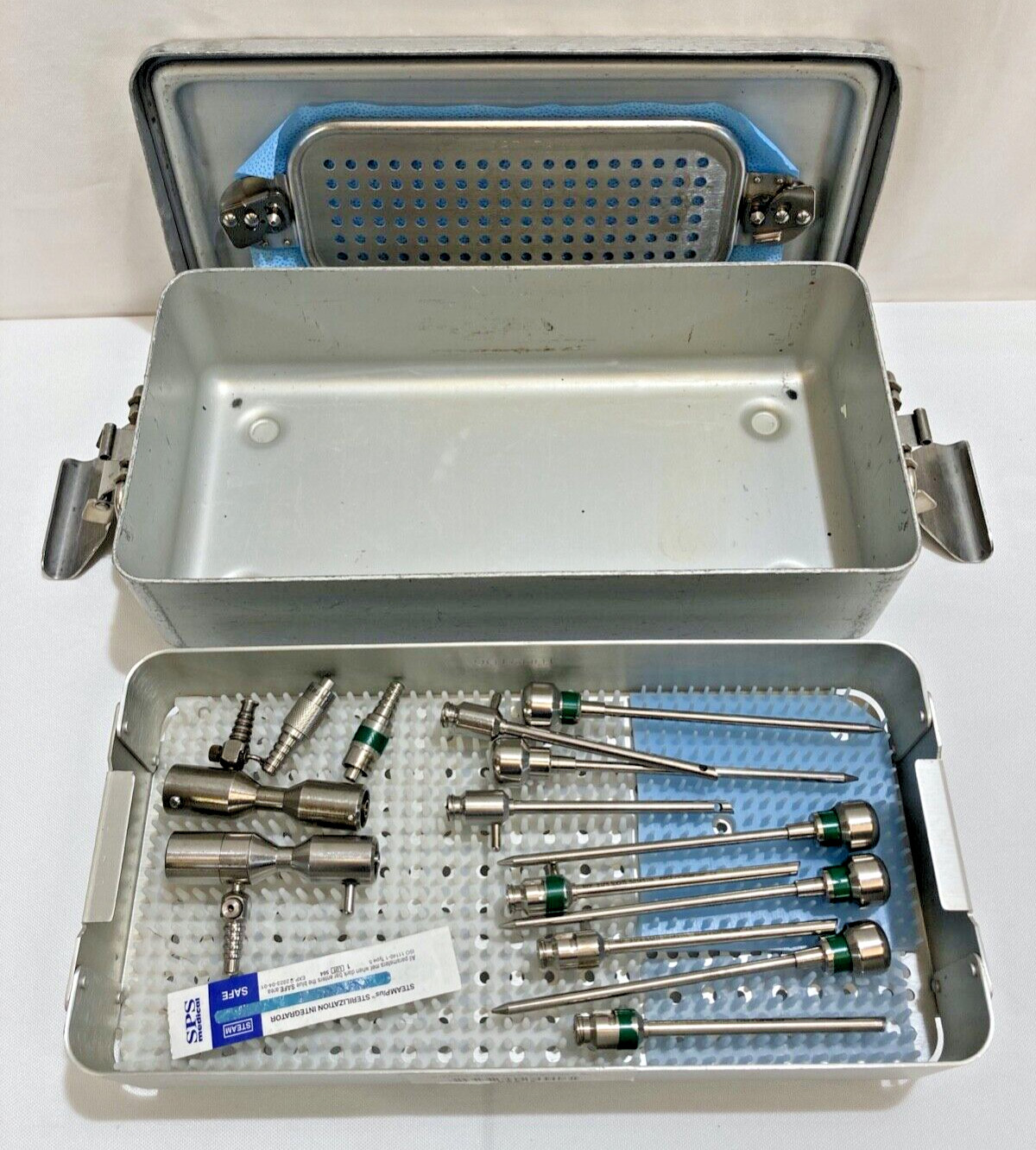 Set of 14 Dyonics 3175 4.5mm Operative Cannulas & Irrigation Extenders w/ Case