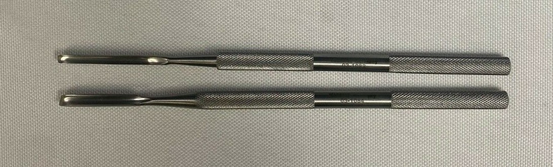 Pair of W.Lorenz Biomet 03-1083/4 Gouges, 3.0/4.0mm X 15cm, Rounded Handle