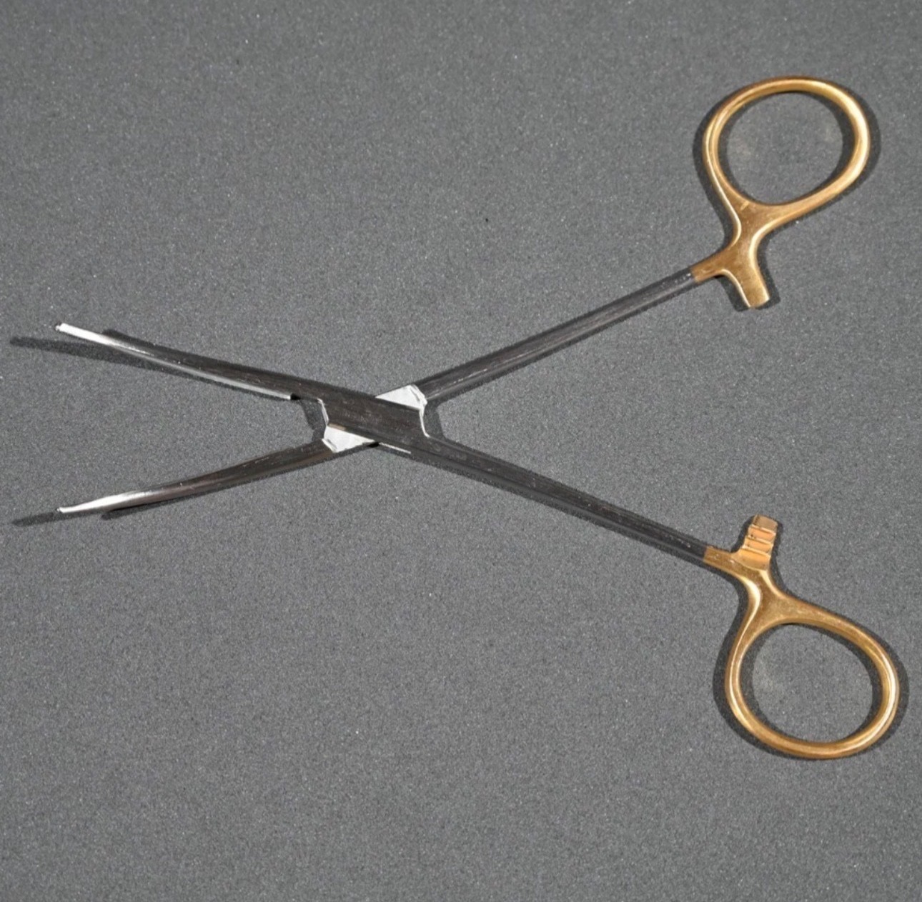 Arthrex AR-6592 PassPort Hemostat Curved Surgical Instrument
