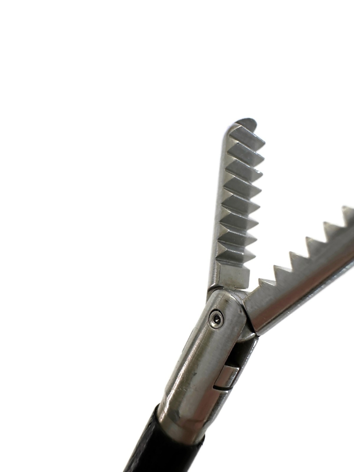 ACCESS 325101R Laparoscopic 5mm Self-Retaining Ratcheted Grasper 17.5″ | P8