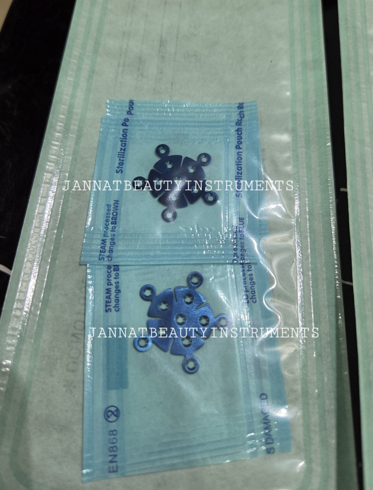CMF Maxillofacial Titanium Reconstruction Locking Plate 1.5mm 28pc & Screws 40pc