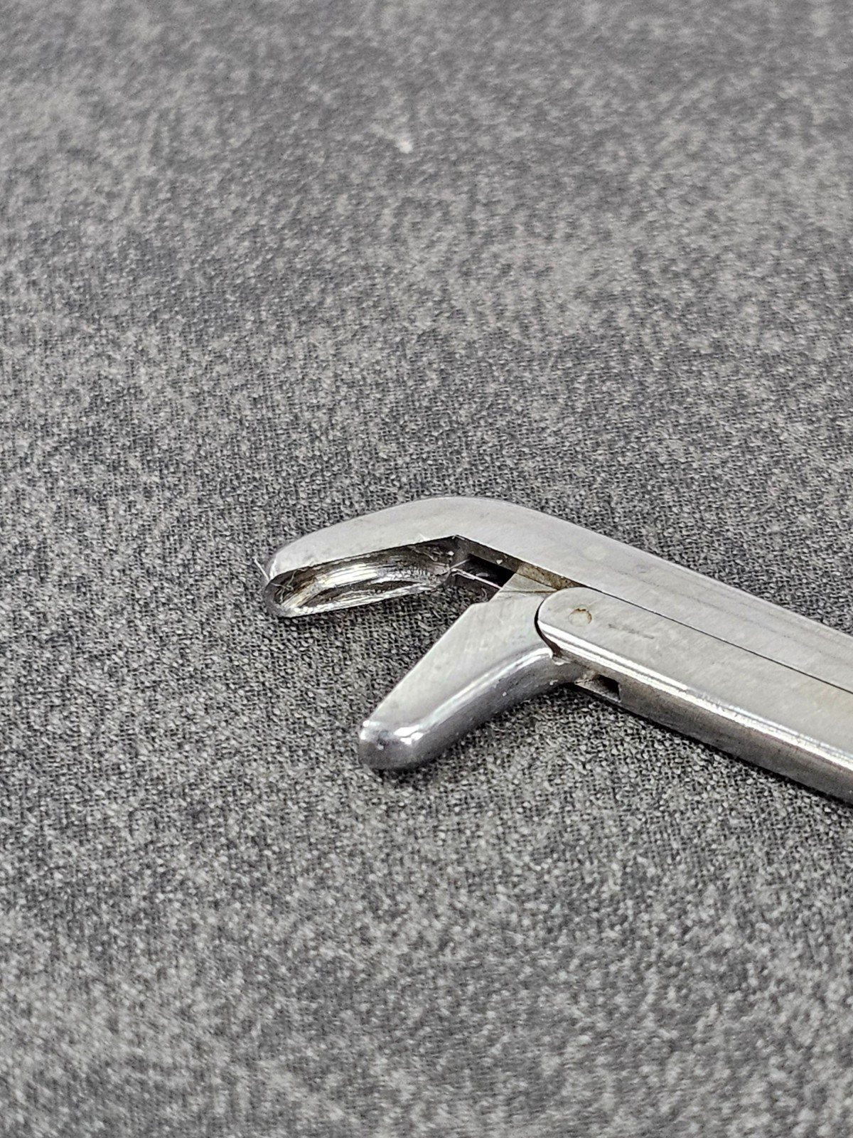 Jarit 280-465 Peapod Bead-Type Rongeur 2×6.5mm 45° Up-Angled 5-3/8″
