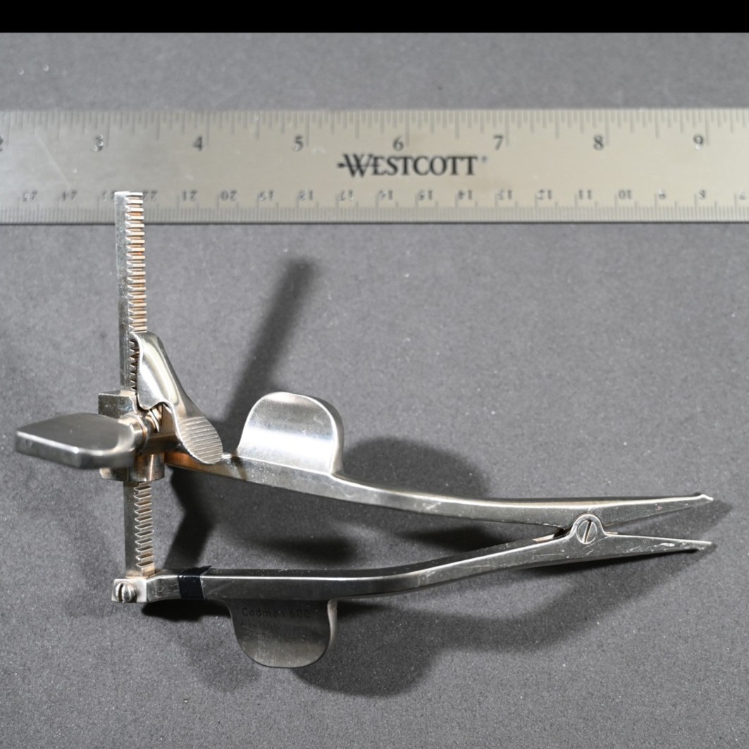 Codman 61-1004 Vertebra Spreader #1 Ratchet 5 in 19 mm Surgical Instrument
