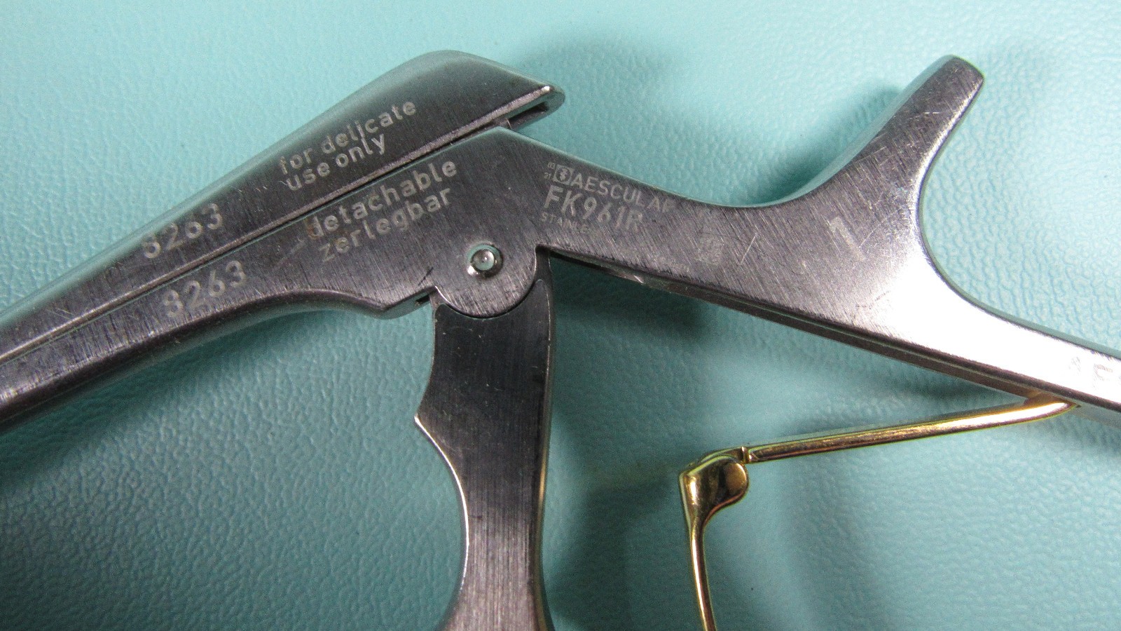Aesculap FK961R KERRISON Bone Punch Conventional 130 ° Upwards Cutting 7-7/8″