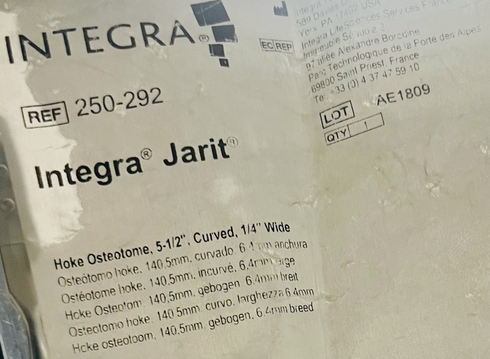 Integra Jarit 250-292 Hoke Osteotome, Curved, 1/4″ Wide, 5-1/2″/140.5mm/NEW