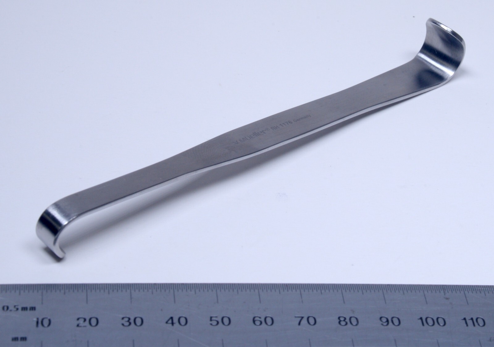 V. Mueller #RH1176 Luer “S” Retractor 6mm 15mm Stainless Steel Surgical