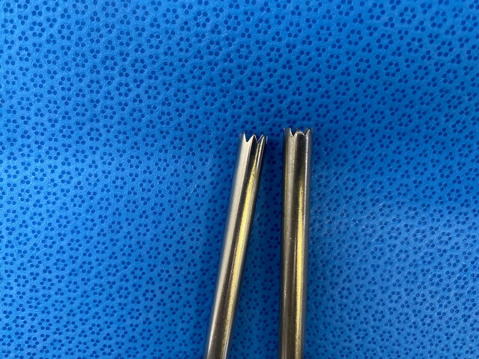 Aesculap FF897&FF907 Caspar Cervical Drill Guide Right and Left 6-1/2″