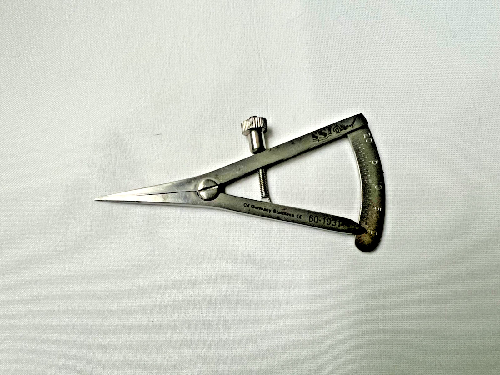 SSI Ultra 60-1931 Ophthalmic Castroviejo Caliper Scale 0-20mm , 3-1/2″ Length