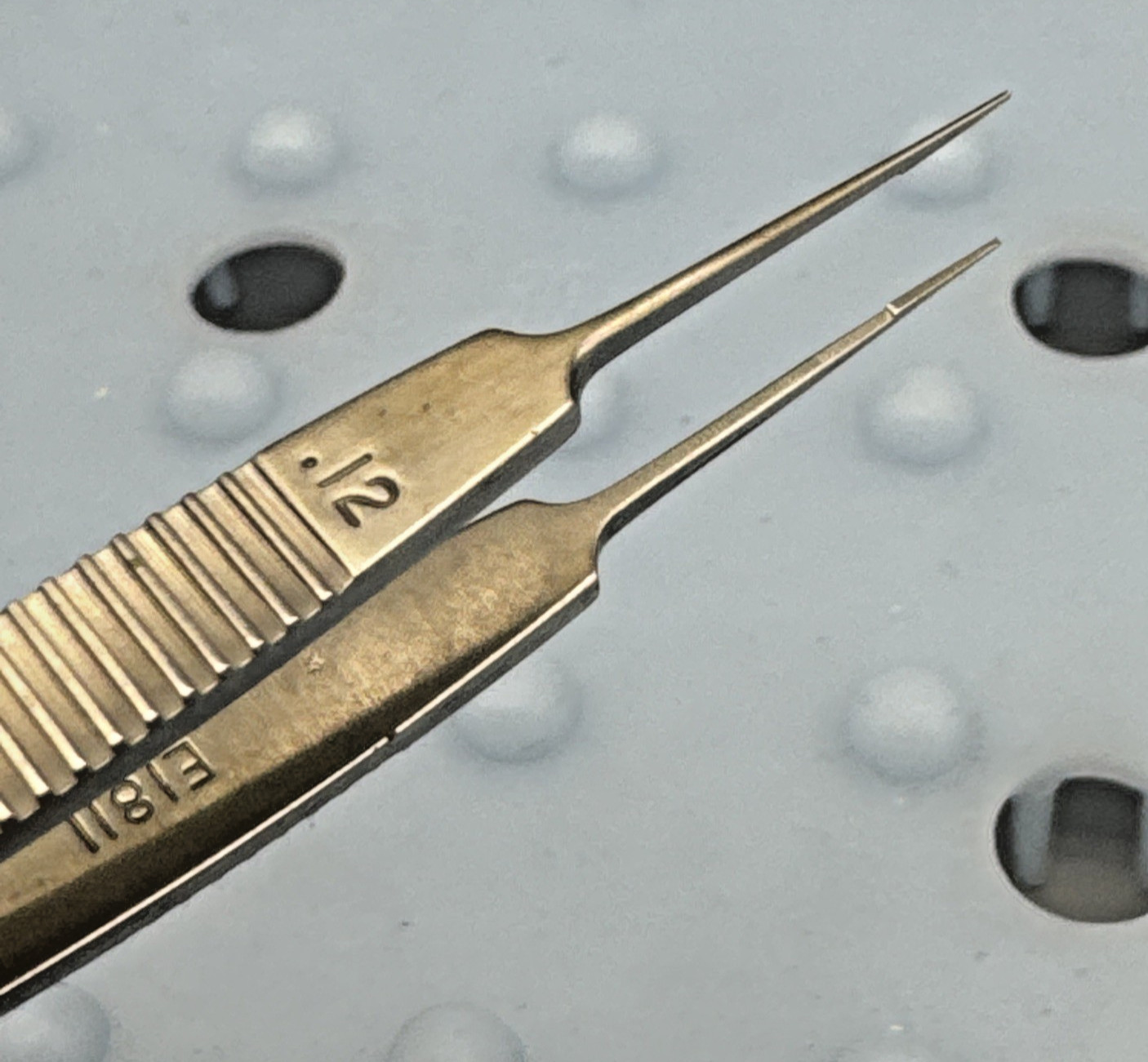 Storz E-1811 Bonn Suturing Forceps