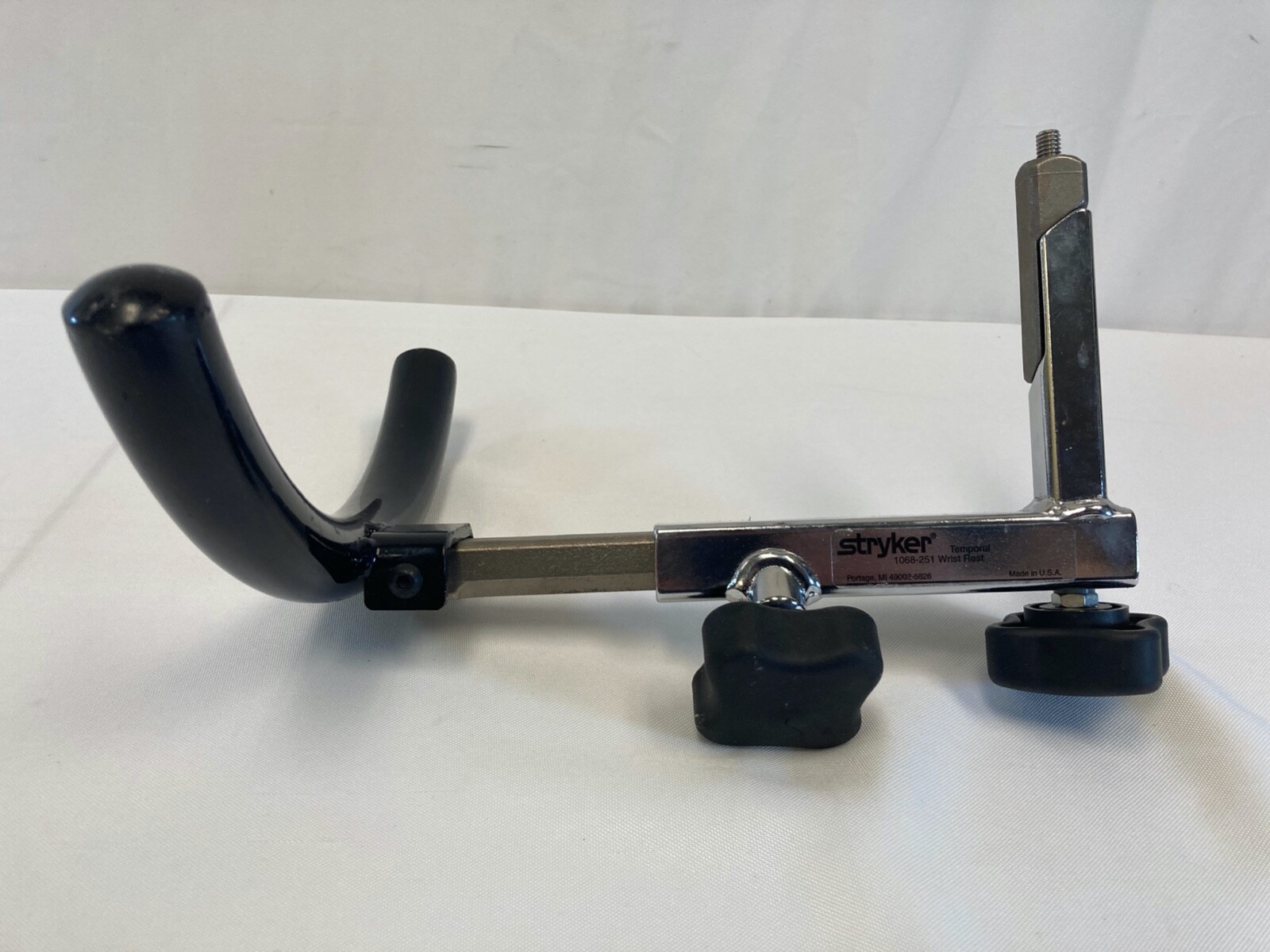 Stryker 1068-251 Temporal Wrist Rest Ophthalmic Surgery Ophthalmology Eye NS