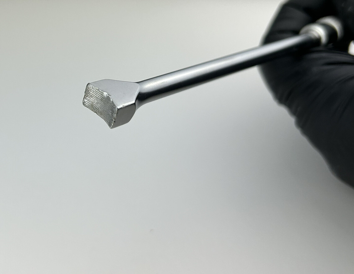 Tornier REF MWB067 Head Removal Instrument Tip 12 x 6.5mm Length 8.75in