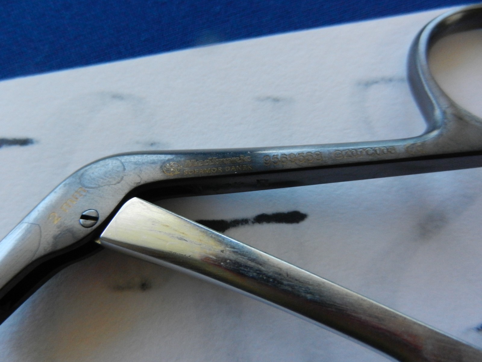 E6481 Medtronic 9569568 Metrx II Micro 2.0mm Curved Scissors