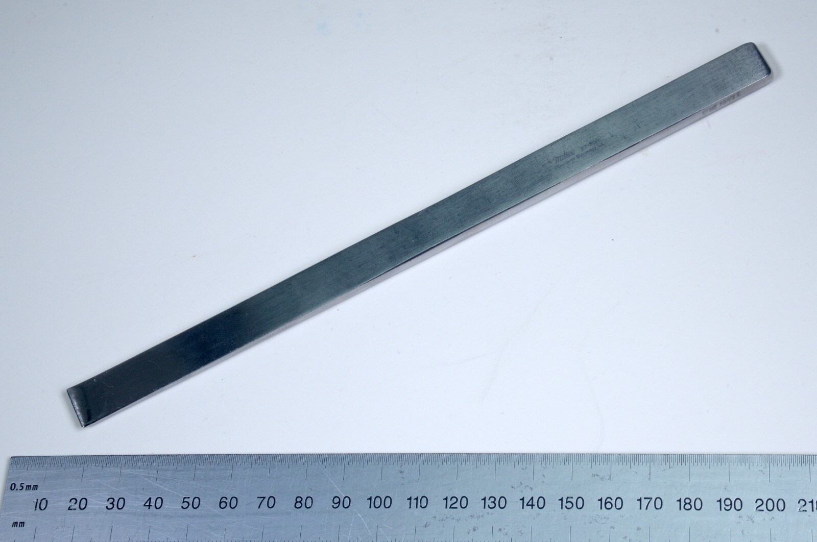 Integra Miltex #27-500 Lambotte Osteotome 9″ Curved Stainless Surgical 13mm Wide